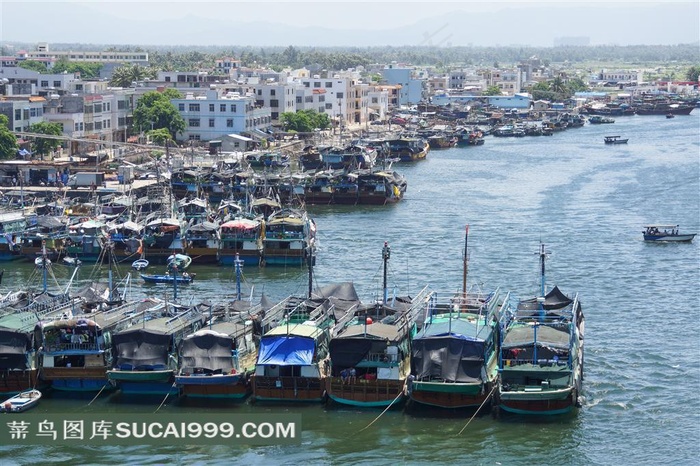 中国海南疍家海滨的渔船
