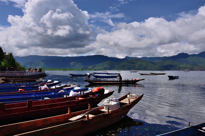 云南泸沽湖风景大图