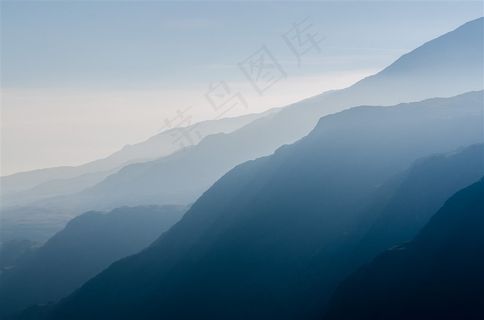 大气美丽的群山