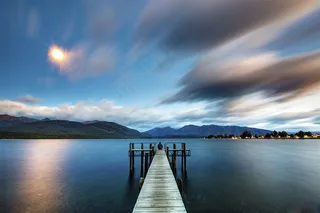 唯美高清海边栈桥山水风景图片