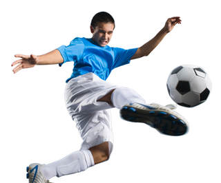 足球运动员踢球射门免抠