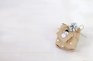 圣诞节垂直画幅场景圣诞装饰一个圣诞礼物盒(13)