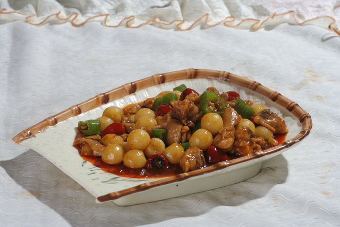 乡巴佬炖鸡块  