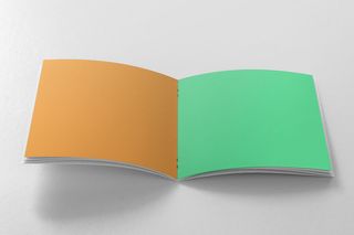 灰色简约大气画册样机