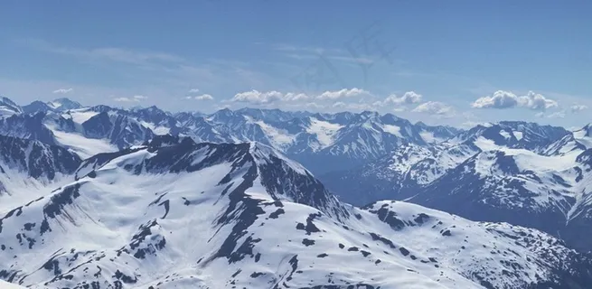 天空下的雪山雪岭 天空下的雪山雪岭