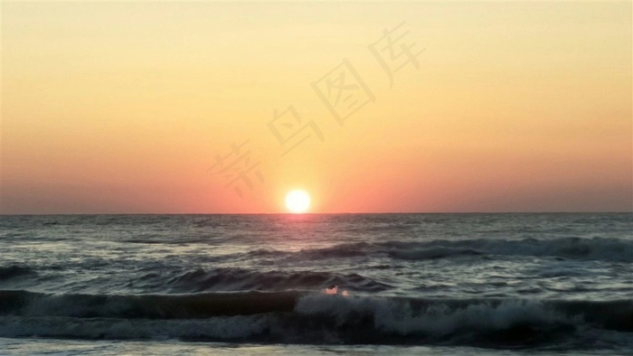 海平线上的日出风景图片