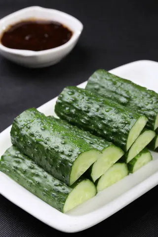 L00882黄瓜段沾酱 (1)