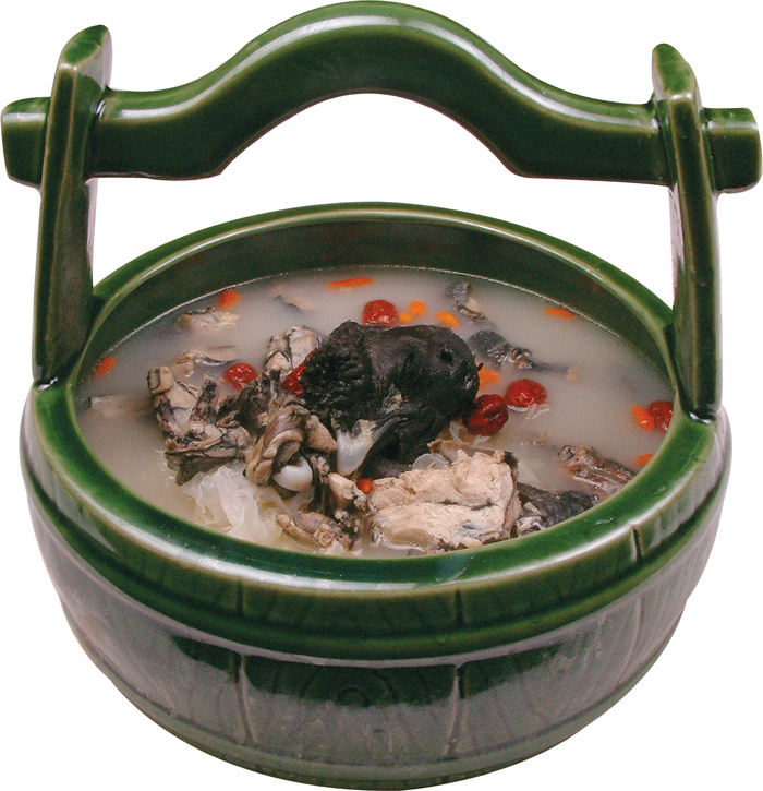 药膳煲乌鸡