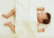 可爱婴儿睡觉图