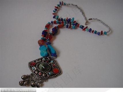 传统工艺漂亮的银质吊坠