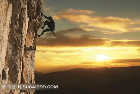 勇于挑战自我攀岩的男人高清图片