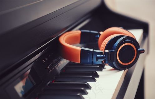 钢琴黑白琴键特写