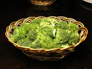  西兰花 清炒、蒜茸 