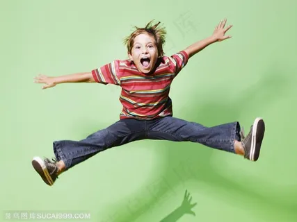 儿童摄影广告元素 张开手跳跃的外国男孩