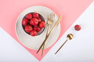 红色酸甜的山楂图片