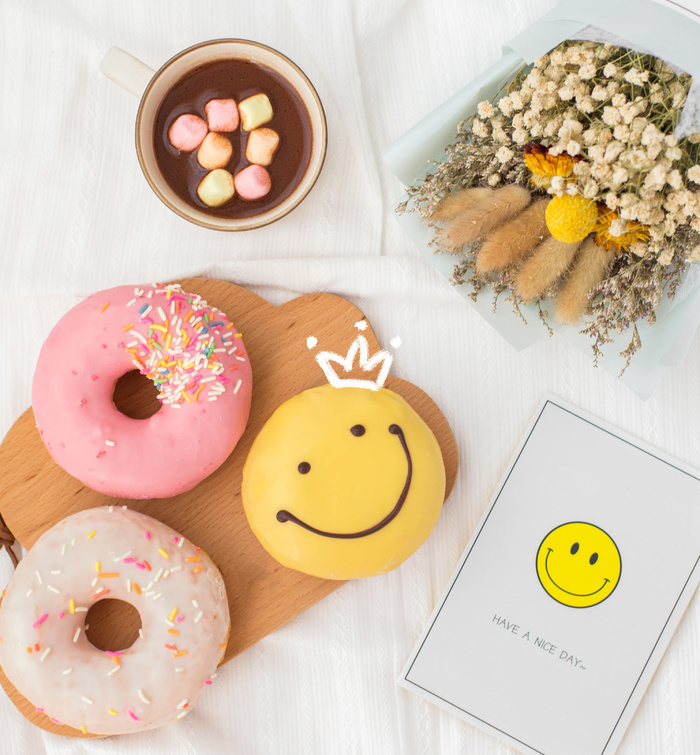 蛋糕店小蛋糕慕斯美食甜品图片