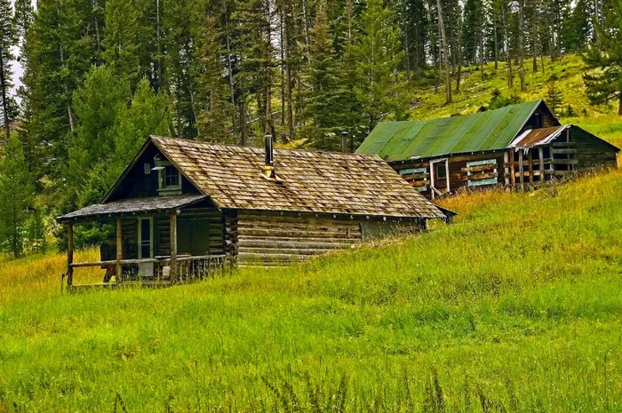 乡村旧木屋图片