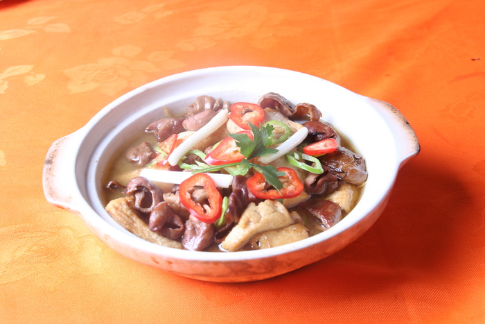 10肥肠豆腐煲 潮洲大排档