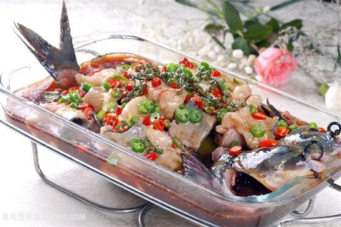 椒香嫩钳鱼中华美食摄影图