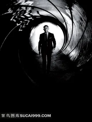 黑暗中走来的邦德电影宣传海报