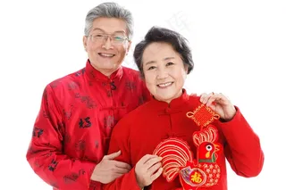 搂着肩膀的夫妻