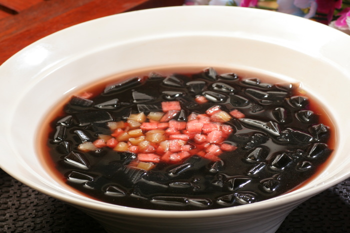 果醋黑凉粉
