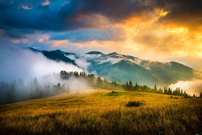 唯美的山林山地山水风景图片