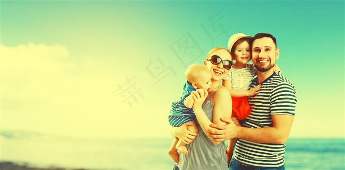 开心幸福的家庭人物高清图