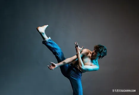 男子练武功手势图片 男子练武功手势图片