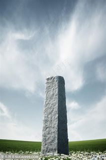 健康情境-高大的石碑耸立在花丛中