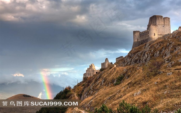 连接天空的彩虹
