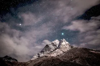 高清唯美星空夜空山峰