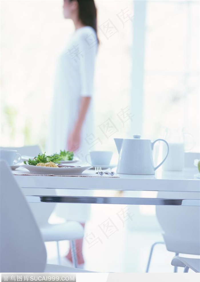 居家生活-放在餐桌上的食物