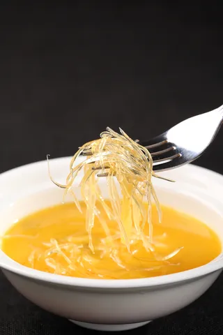 GY00198砂锅金汤翅