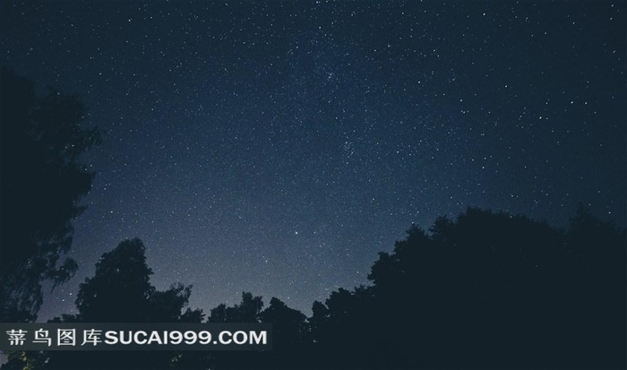 夜晚郊外的星空