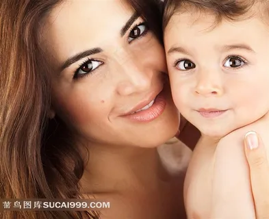 母亲和婴儿系列 - 正在抱着宝宝的母亲