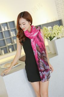 漂亮丝巾女模特摄影图