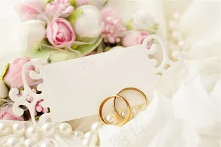 唯美的婚礼戒指图