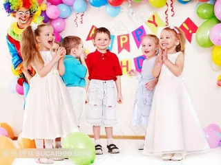 小朋友生日派对摄影图片