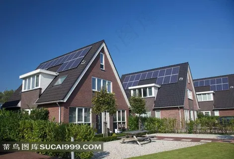 屋顶上的太阳能板