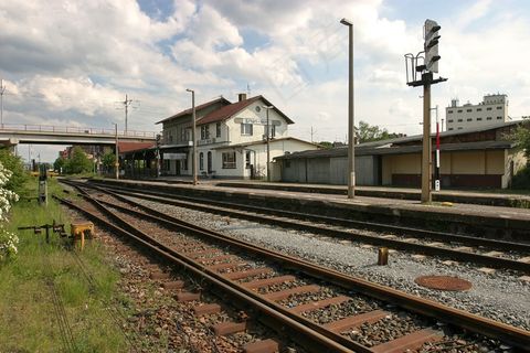 乡村火车站轨道图片 乡村火车站轨道图片