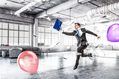 创意职业人物与飞舞的文件夹高清图片 创意职业人物与飞舞的文件夹高清图片