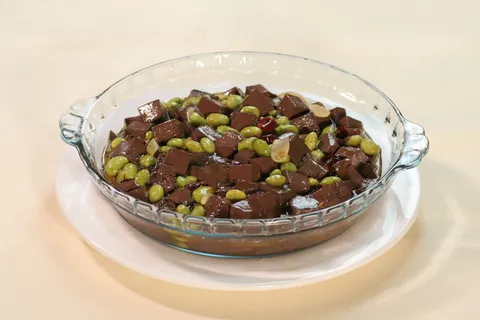 毛豆角烧鸭血 永盛坊
