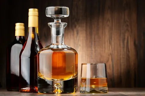 各种颜色的酒瓶图片 各种颜色的酒瓶图片