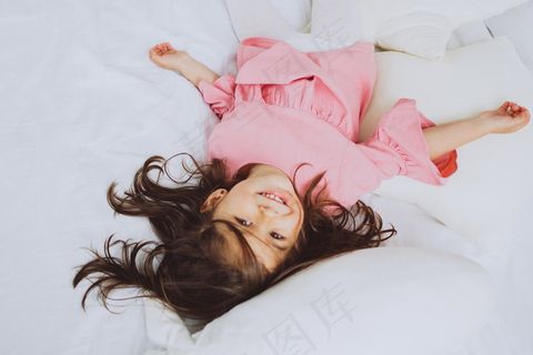 清新唯美可爱的女孩摄影图片 