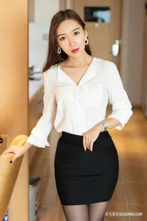 成熟韩国人体美女制服写真图片 成熟韩国人体美女制服写真图片