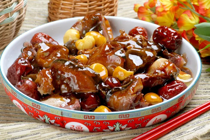 大枣板粟烧驴蹄