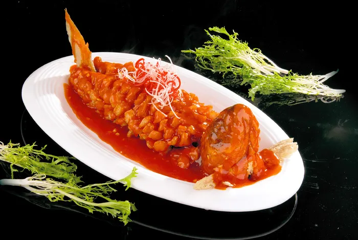 松鼠鱼图片