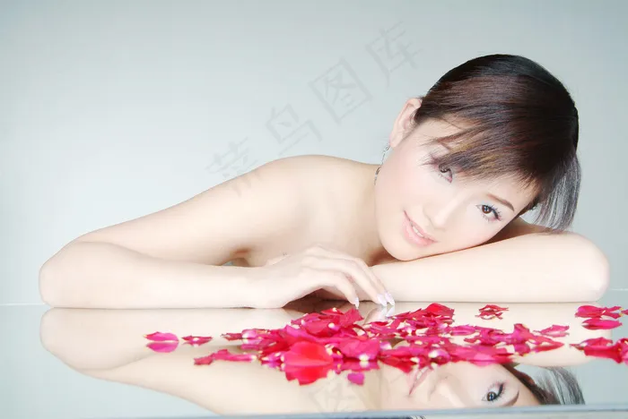 高清清爽美女图片下载