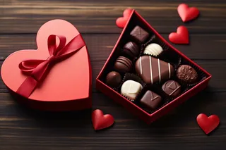 情人巧克力礼盒浪漫摄影图